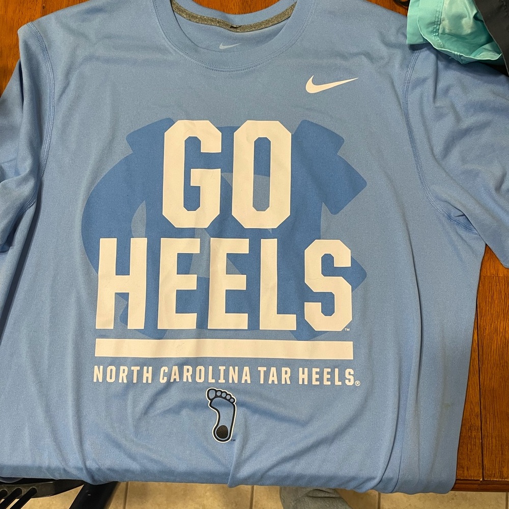 Nike North Carolina TarHeels Dri-Fit Tee